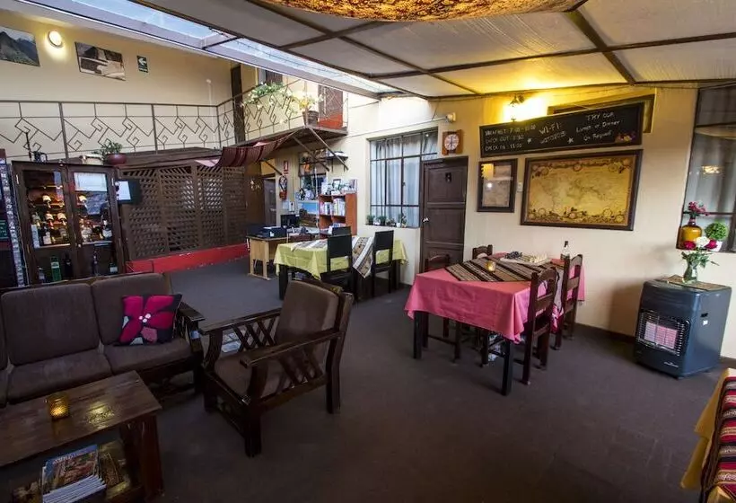 هاستل Hostal Wara Wara