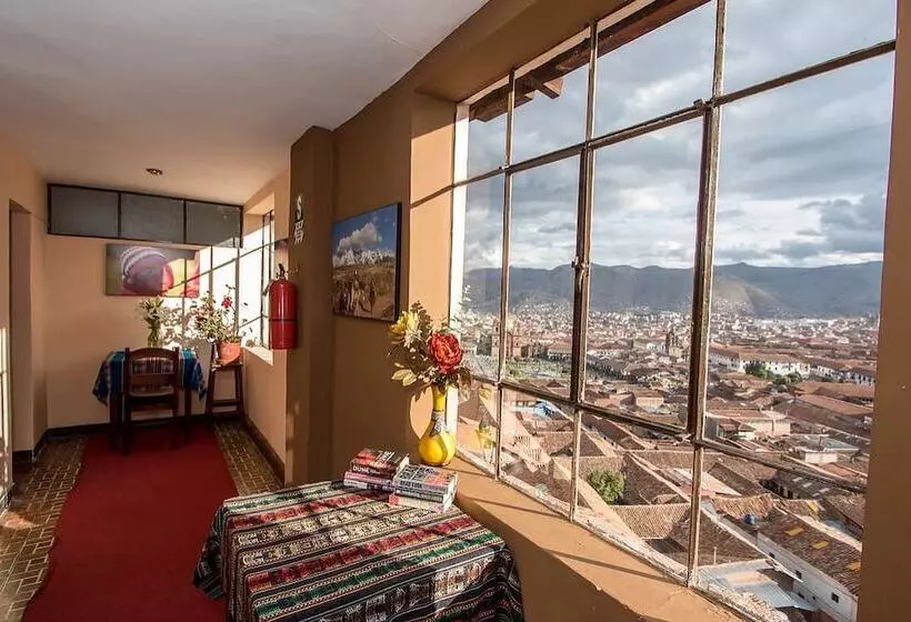 هاستل Hostal Wara Wara