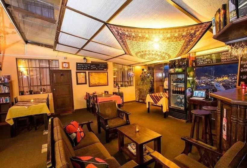 هاستل Hostal Wara Wara