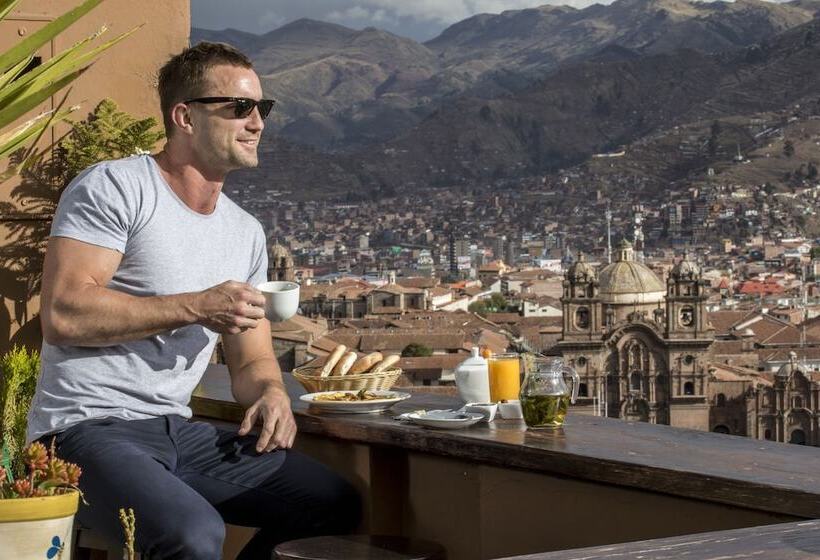 Szálló Hostal Wara Wara