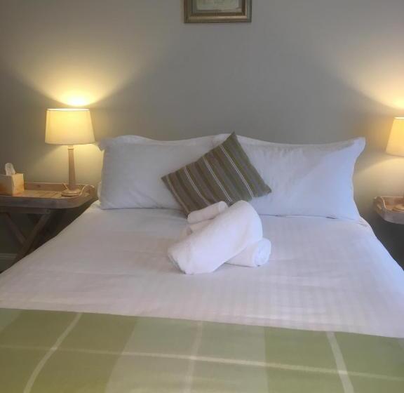 House On The Hill Bed And Breakfast