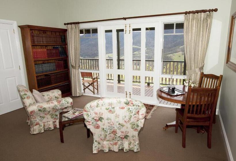 House On The Hill Bed And Breakfast