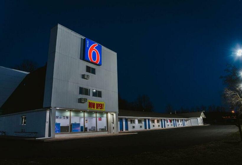 Motel 6 Bellville, Oh