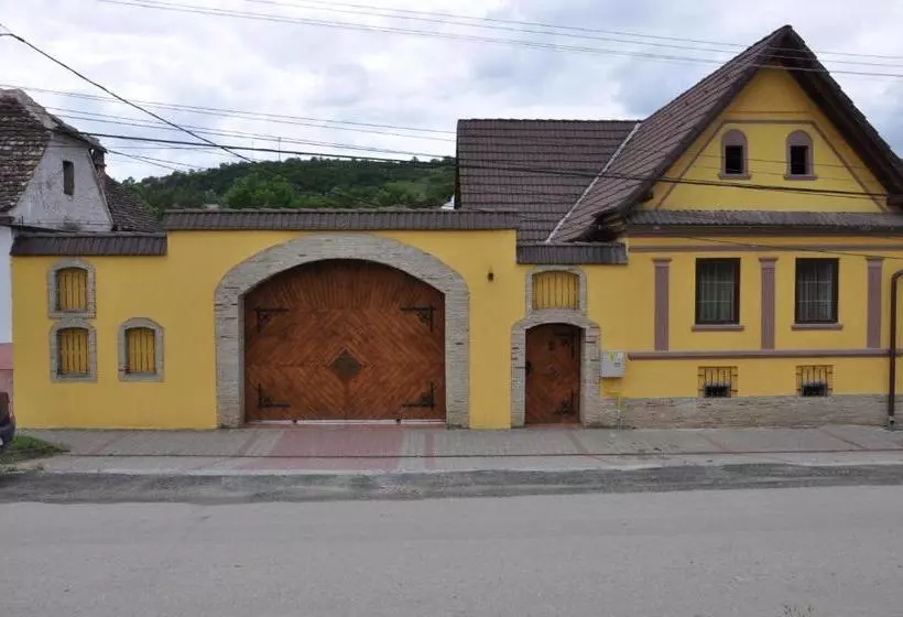 پانسیون Casa Mayr Bazna