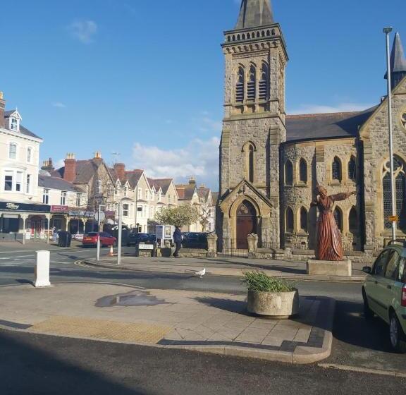 بنسيون No 27 Chapel Street Guest House