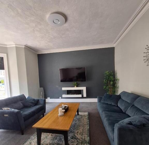 بنسيون No 27 Chapel Street Guest House