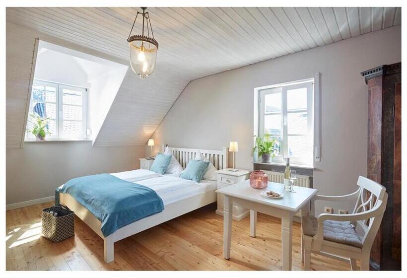 بنسيون Weingut & Gästehaus Giwergreif