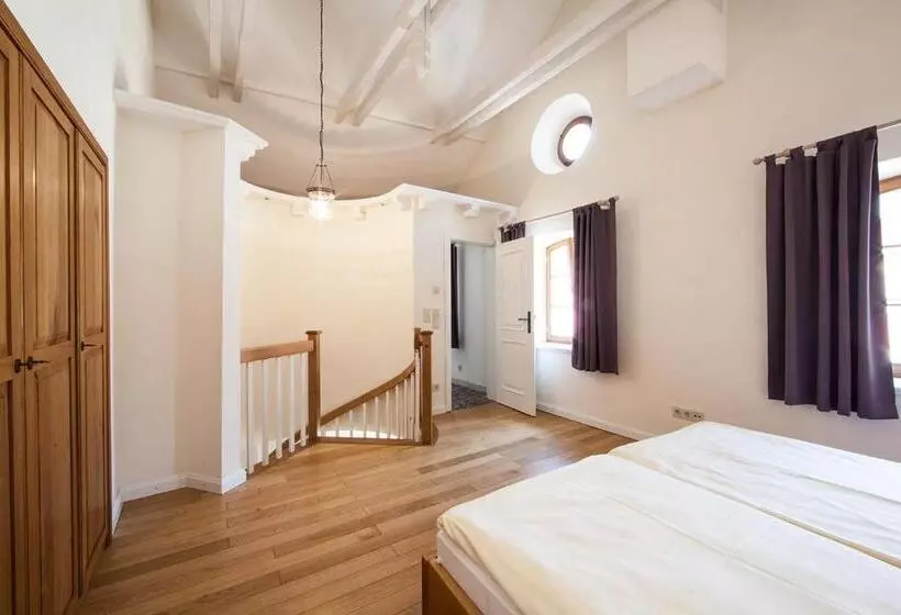 Majatalo Weingut & Gästehaus Giwergreif