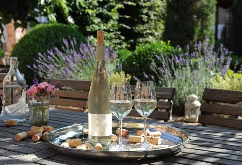 Majatalo Weingut & Gästehaus Giwergreif