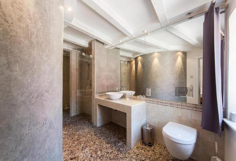 Пансион Weingut & Gästehaus Giwergreif