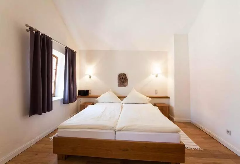 Majatalo Weingut & Gästehaus Giwergreif