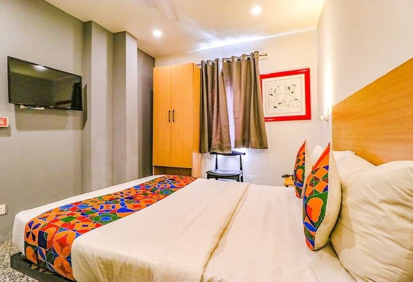 Fabhotel La Serene Punjabi Bagh