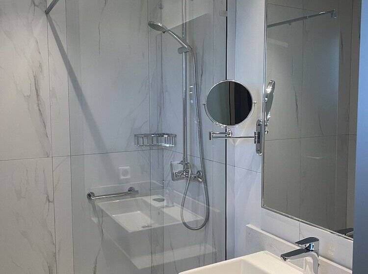 Barbie Hotel Apartments