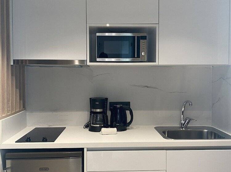 Barbie Hotel Apartments