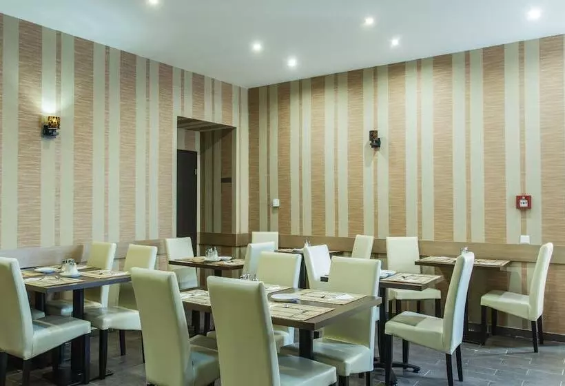 Central Hotel 21 And Apartments