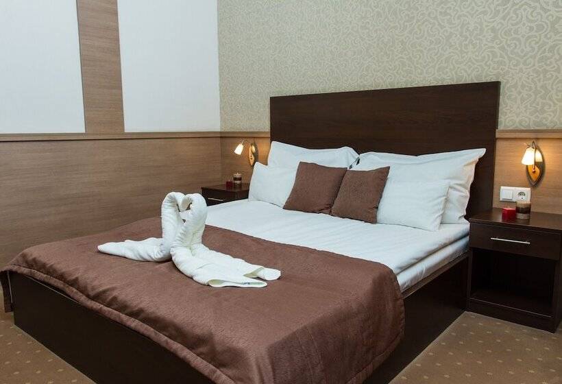 Central Hotel 21 And Apartments