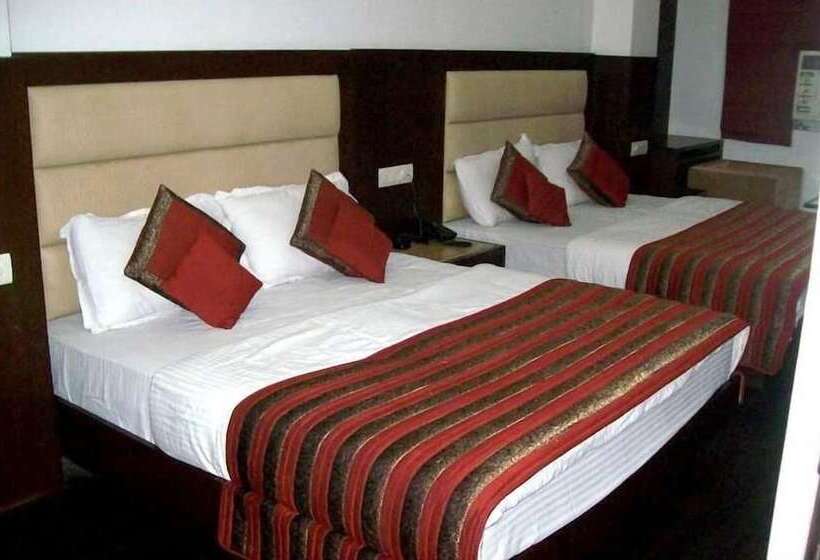 هتل Chanchal Continental