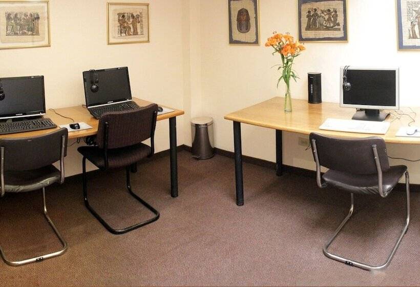 Charlies Place Hotel & Spa