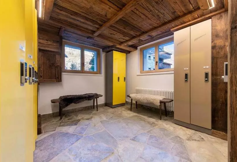 Отель Chesa Valese