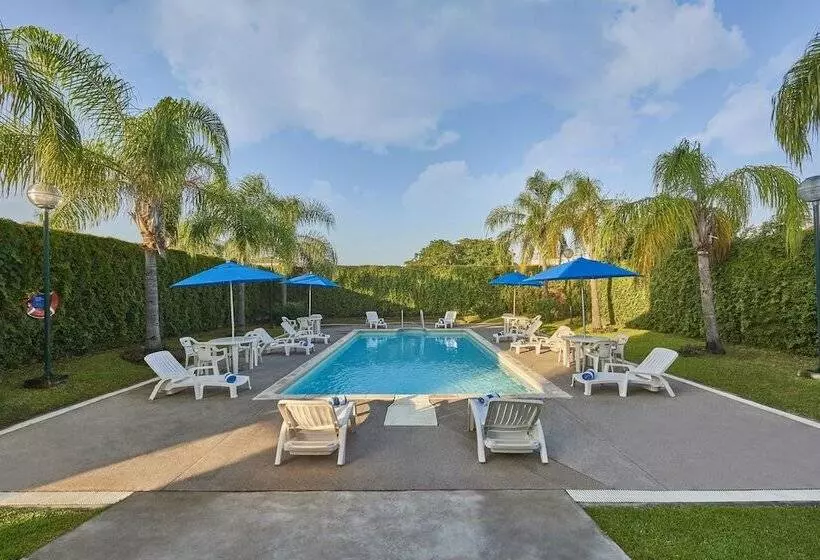 ホテル City Express By Marriott Mazatlan