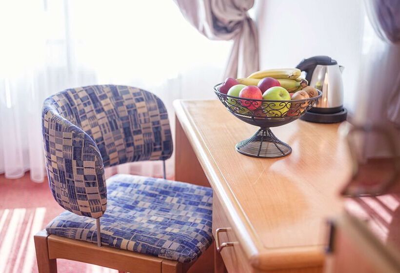 בית מלון כפרי Dänischer Hof Altenholz By Tulip Inn