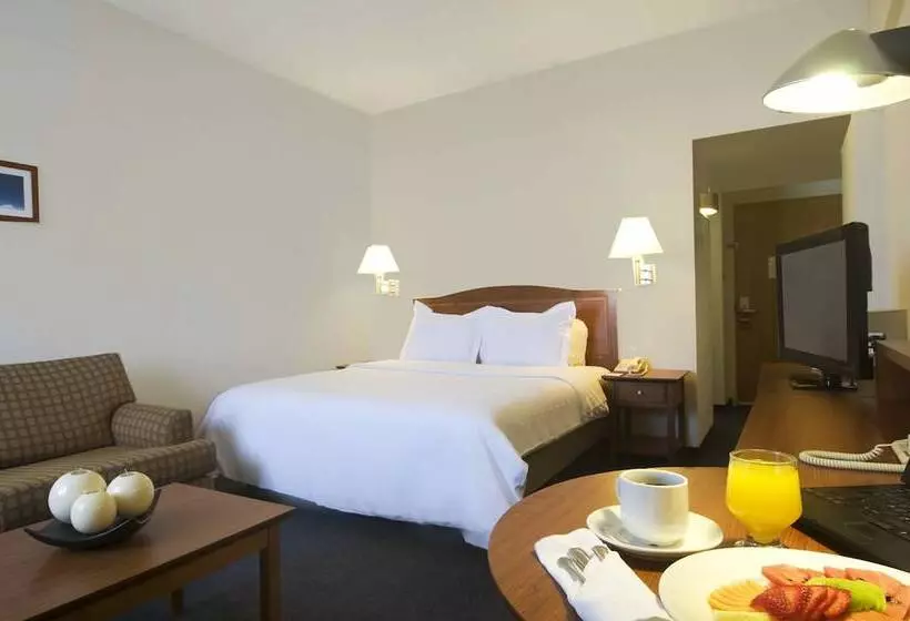 هتل Fiesta Inn Mexicali