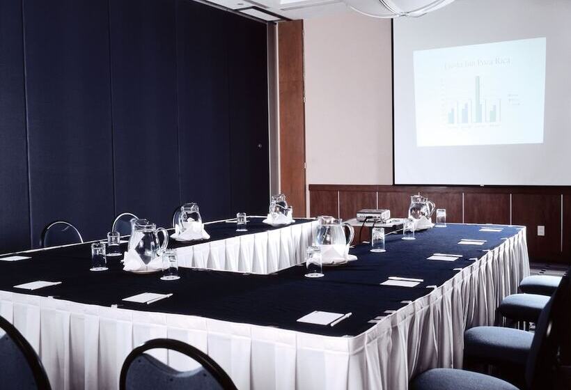 فندق Fiesta Inn Toluca Centro