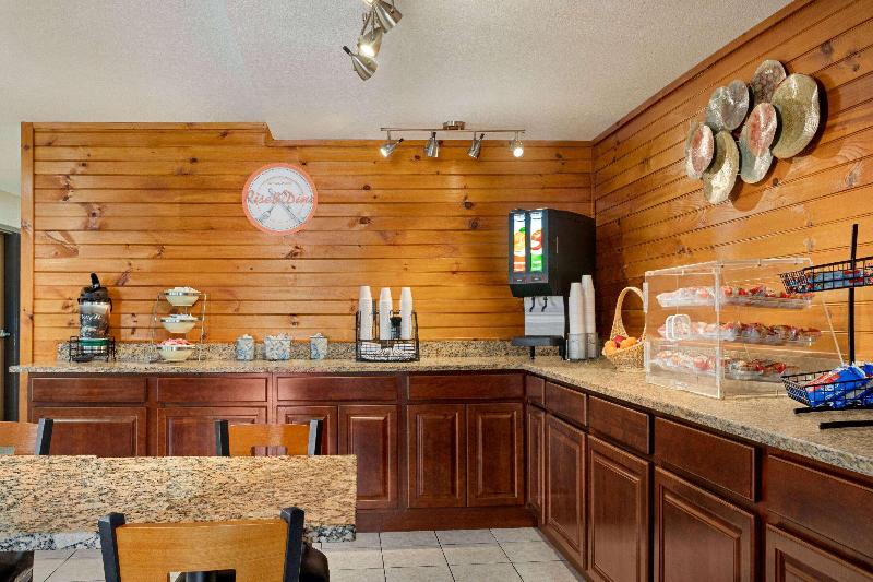 فندق Howard Johnson By Wyndham Pigeon Forge