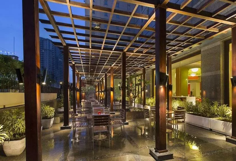 ホテル Ibis Gurgaon Golf Course Road, An Accor Brand