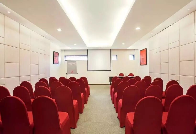 Hotel Ibis Styles Solo