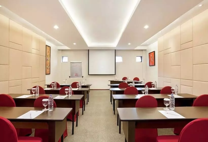 Hotel Ibis Styles Solo