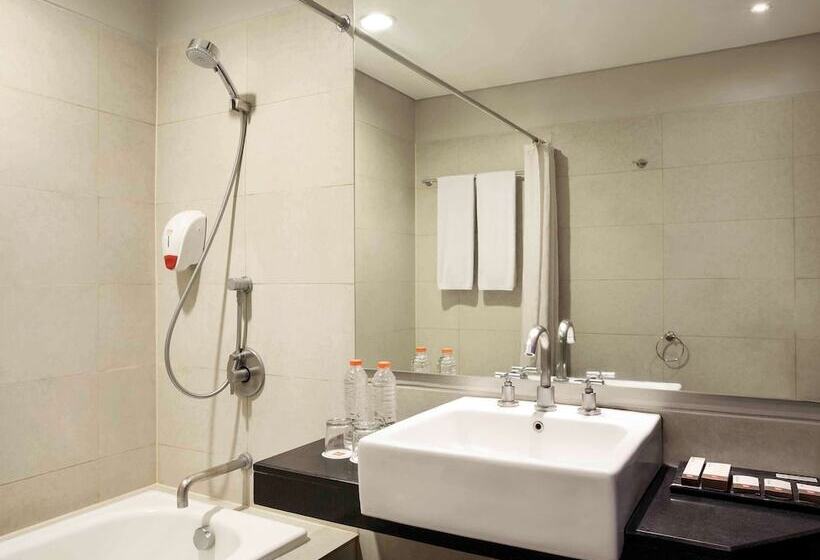 Hotel Ibis Styles Solo