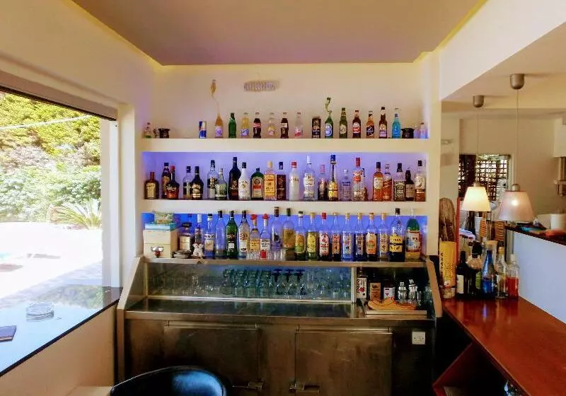 Hotel Iraklis Studios & Apartments