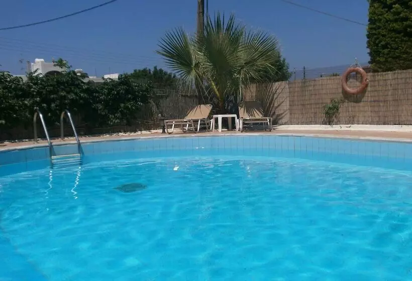 Hotel Iraklis Studios & Apartments