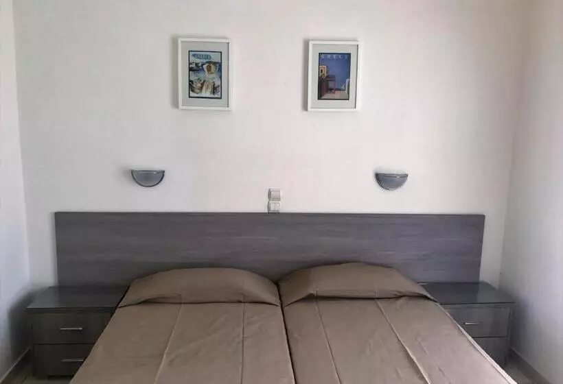 ホテル Karyatides