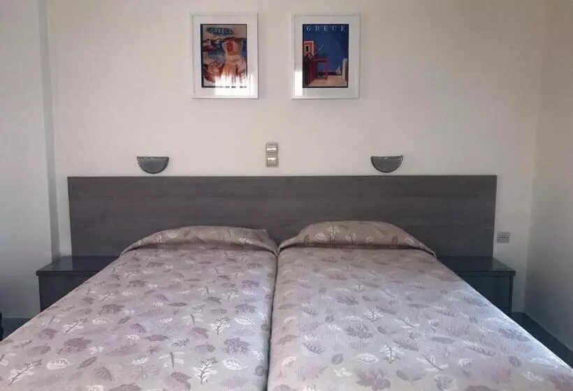 ホテル Karyatides