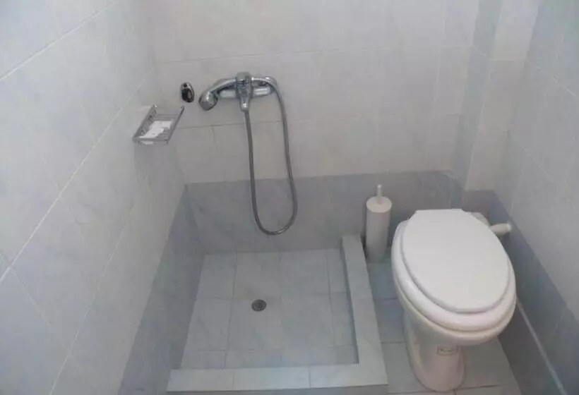 ホテル Karyatides