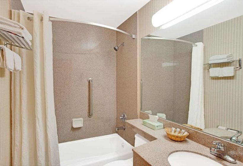 فندق Knights Inn Jamaica