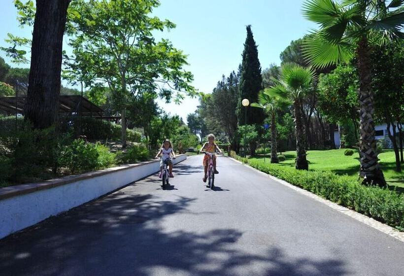 ホテル La Serra Resort   Italy Village