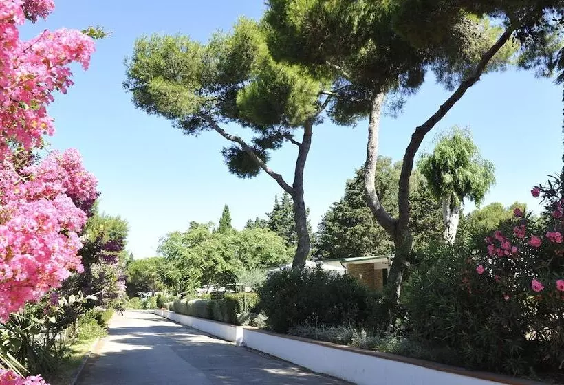 Отель La Serra Resort   Italy Village