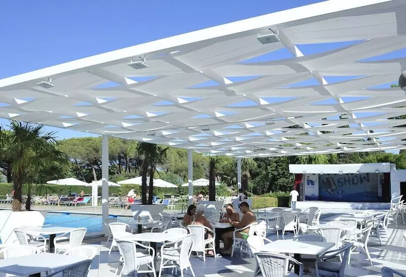 Отель La Serra Resort   Italy Village