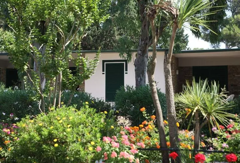 Отель La Serra Resort   Italy Village