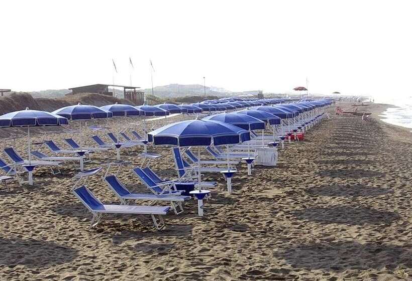 ホテル La Serra Resort   Italy Village