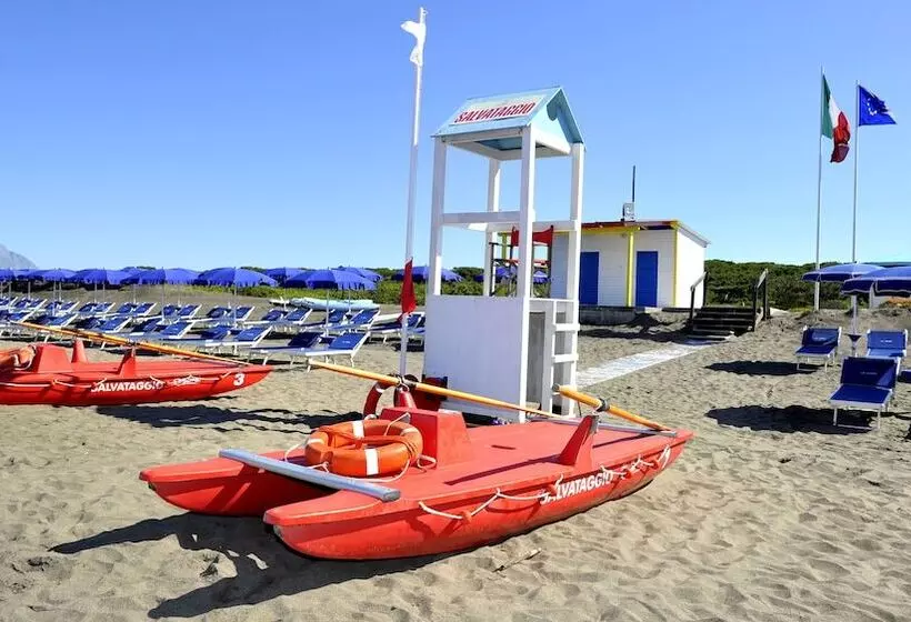 Отель La Serra Resort   Italy Village