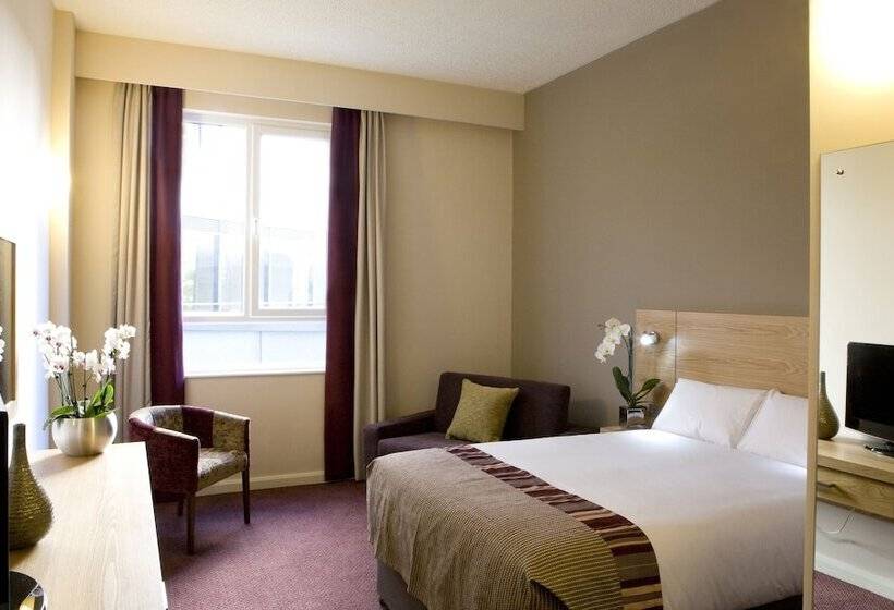 בית מלון כפרי Leonardo Derby