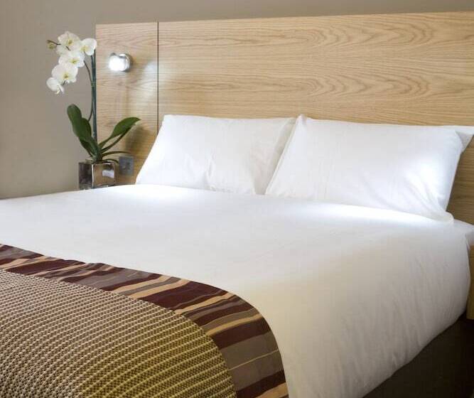 בית מלון כפרי Leonardo Derby