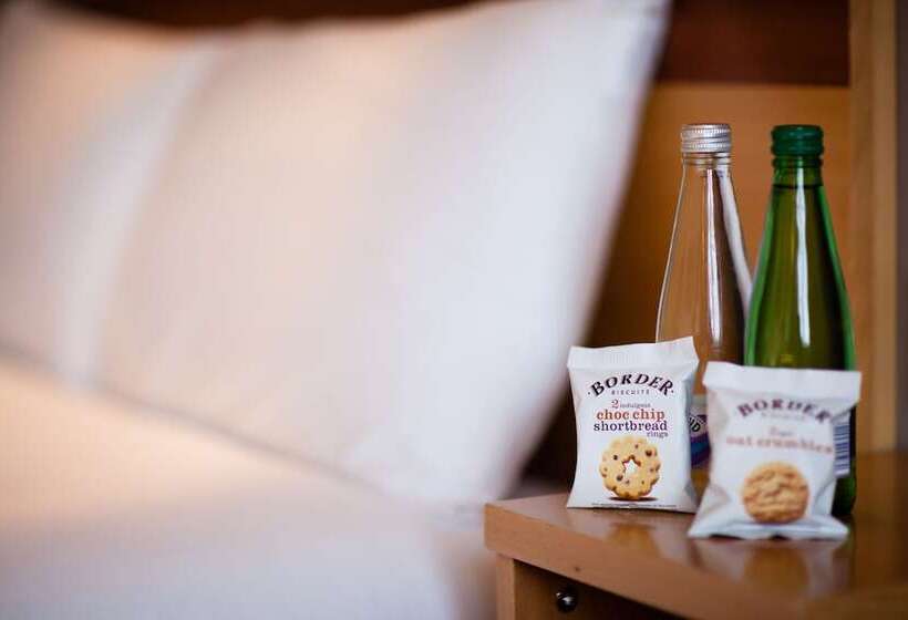 בית מלון כפרי Leonardo Derby