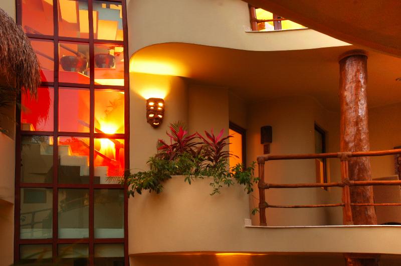 Maya Villa Condo Hotel And Beachclub