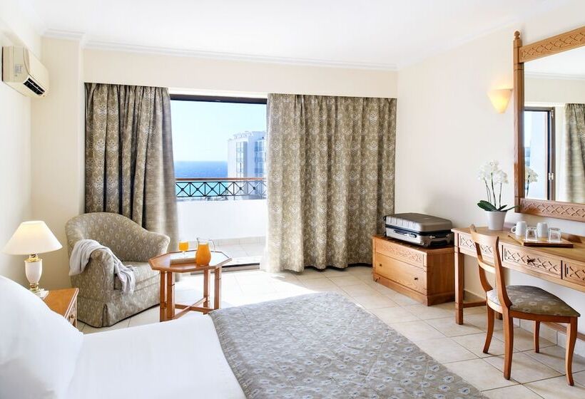 هتل Mitsis Petit Palais