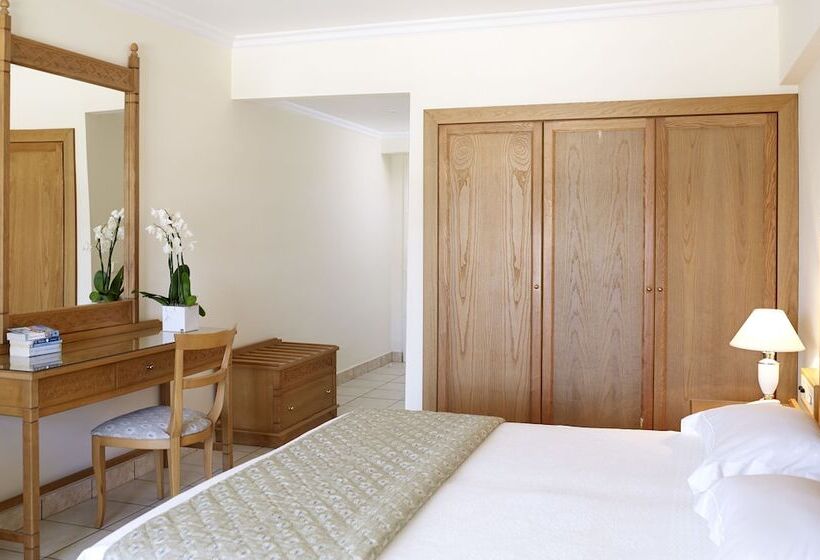 هتل Mitsis Petit Palais